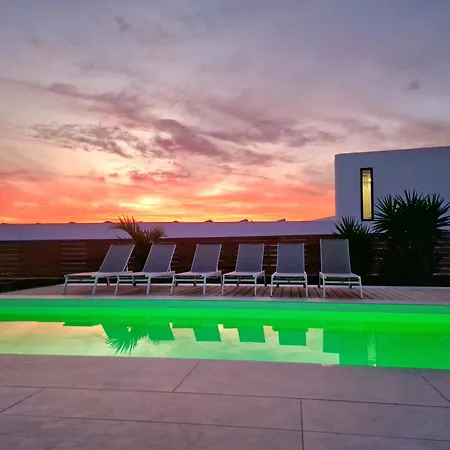 Villa Casa Horizon Heated Pool With Volcano Sunset Views, Lajares