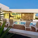 Casa Horizon - Heated Pool With Volcano Sunset Views, Villa
