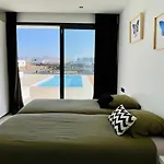 Casa Horizon - Heated Pool With Volcano Sunset Views, Villa