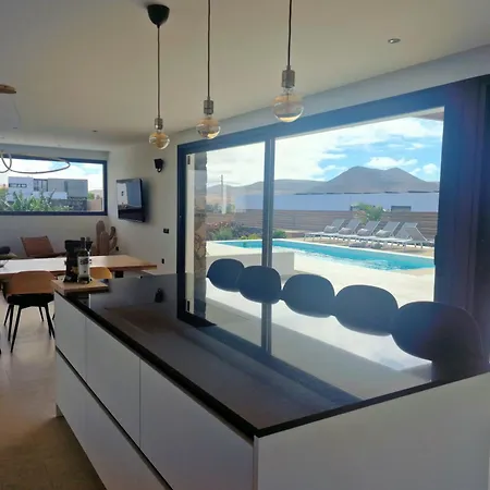Casa Horizon Heated Pool With Volcano Sunset Views, Villa *