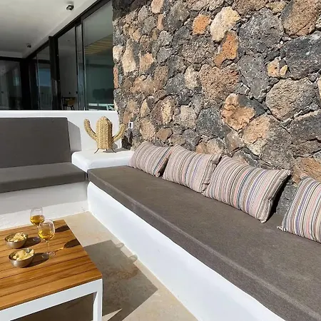 Villa Casa Horizon Heated Pool With Volcano Sunset Views, Lajares
