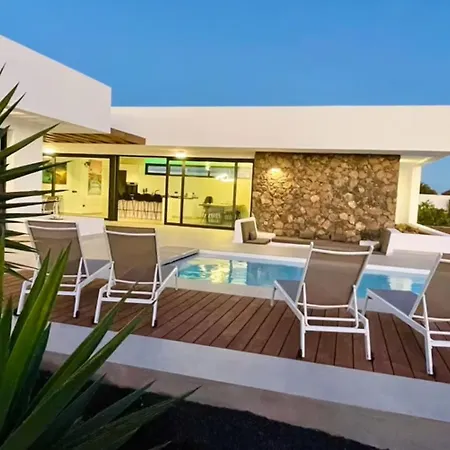 Casa Horizon Heated Pool With Volcano Sunset Views, Villa
