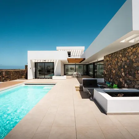 Casa Horizon Heated Pool With Volcano Sunset Views, Villa