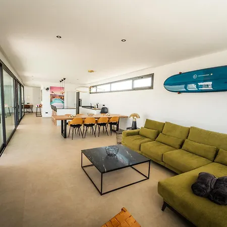 Casa Horizon, Luxury 8p, Heated Pool, 4br 4ba, Volcano Views - Quiet & Stylish, Villa