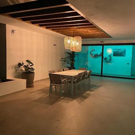 Casa Horizon Heated Pool With Volcano Sunset Views, Lajares
