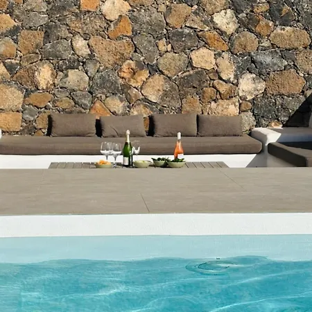 Casa Horizon Heated Pool With Volcano Sunset Views, Lajares