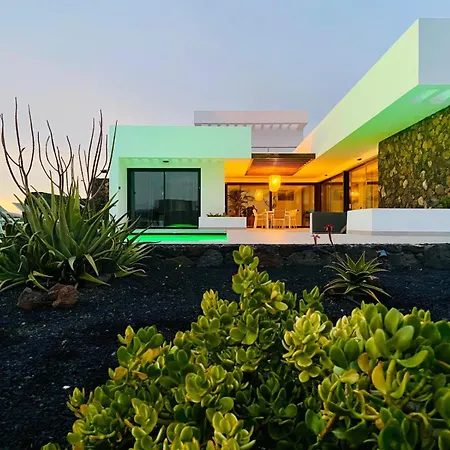 Casa Horizon Heated Pool With Volcano Sunset Views, * Lajares